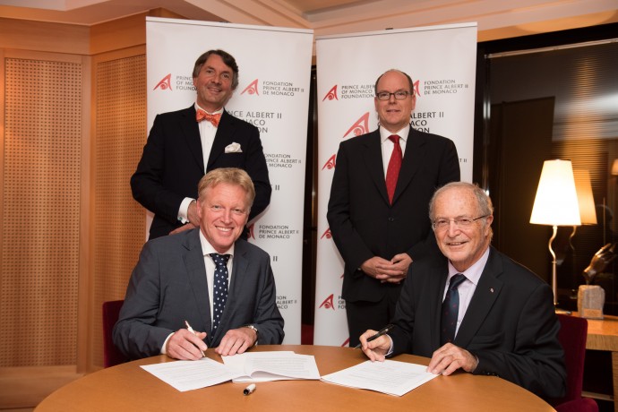 CEO and Vice-President of the Prince Albert II of Monaco Foundation, Mr. Bernard Fautrier (right) and Managing Director of Rewilding Europe Mr. Frans Schepers (left), signing the partnership agreement in the presence of HSH Prince Albert II of Monaco (right) and Mr. Wiet de Bruijn, Chairman of Rewilding Europe Supervisory Board (left).