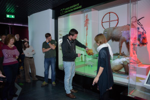 Bison ranger marking the locations of bison habitats on the map of Romania placed on the “Extinct species” window.