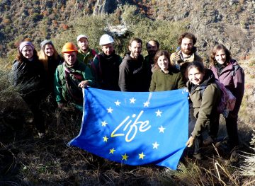 Members of two Portuguese LIFE projects and the Western Iberia rewilding team participated in the nest building workshop.