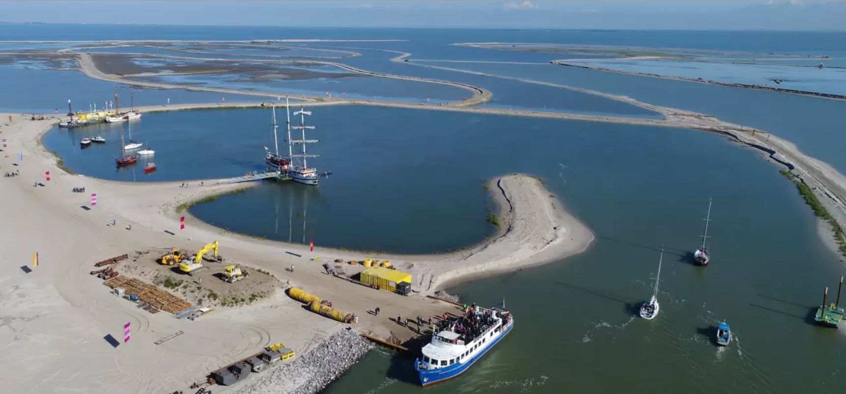 As one of Europe’s largest, most ambitious and most innovative nature restoration initiatives, Marker Wadden is working to boost biodiversity and reconnect people with wild nature. 