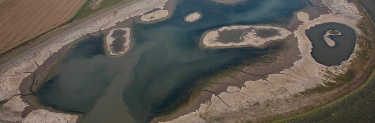 The Wallasea Island Wild Coast Project aims to combat the threats from climate change and coastal flooding, and to boost biodiversity by recreating an ancient wetland landscape of mudflats and saltmarsh, lagoons and pasture.