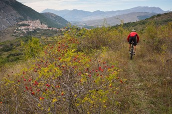 Mountain biking near Ortona dei Marsi in the Giovenco Valley of the Abruzzo, Lazio and Molise National Park and Rewilding area. Abruzzo, Italy. Sep 2014