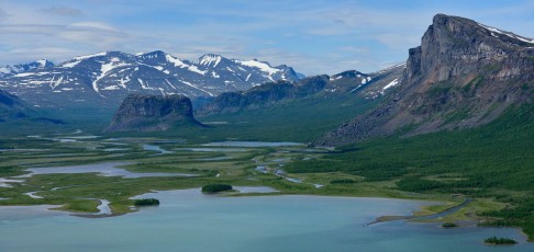 Nammatj hill on the left and Skierfe mountain on the right, Rapa river delta, Sarek National Park