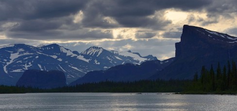 Nammatj hill on the left and Skierfe mountain on the right, Rapa river delta, Sarek National Park